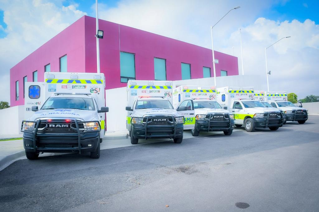 Entrega Riquelme ambulancias para los principales hospitales de Coahuila