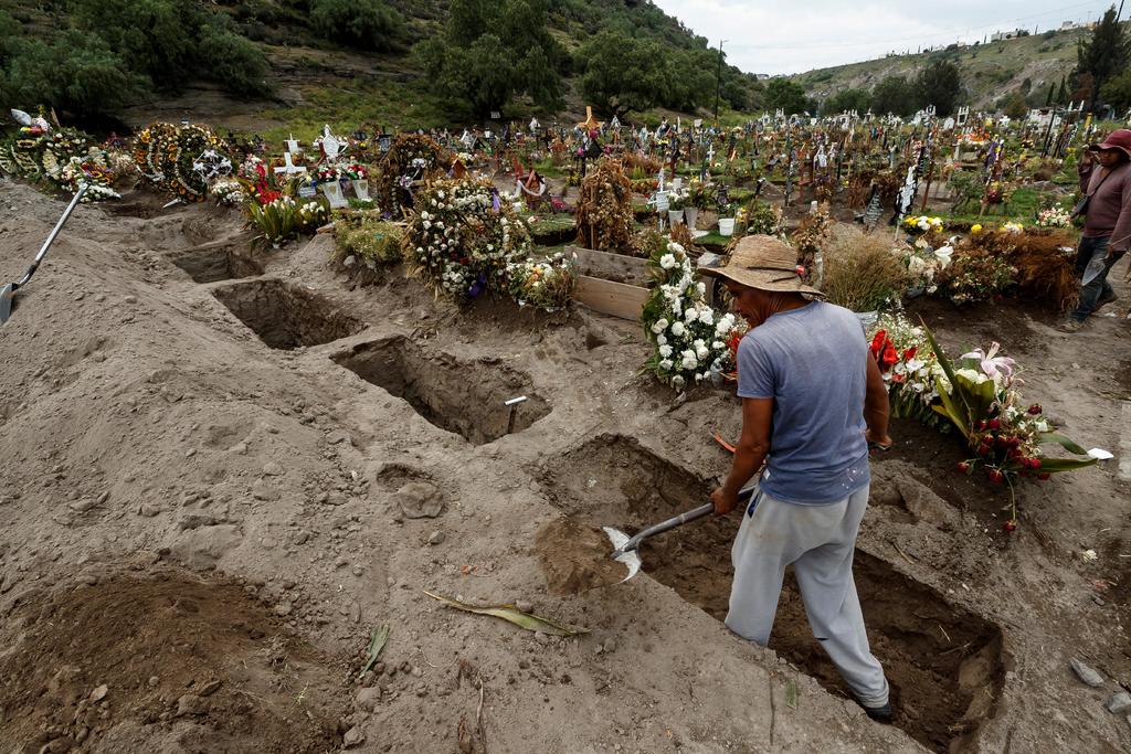 Se agotan certificados de defunción en al menos tres estados de México