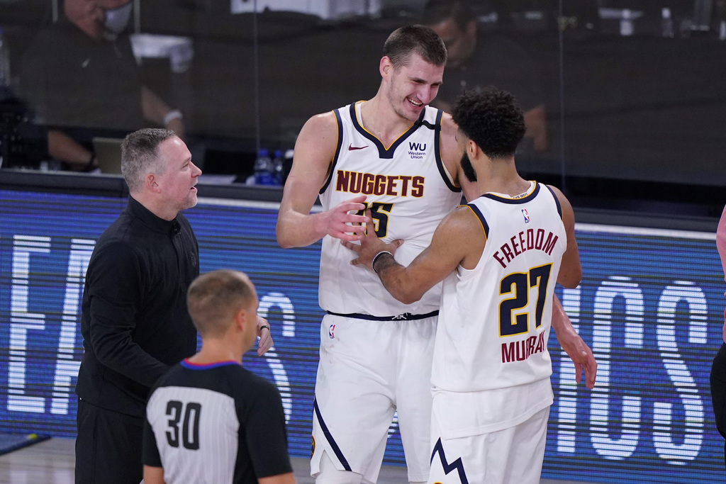 Nuggets remonta y elimina a Clippers