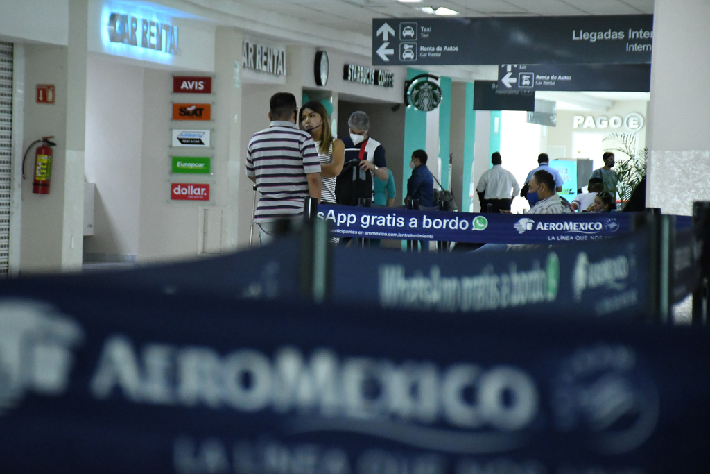 Se reactivan vuelos en aeropuerto de Torreón