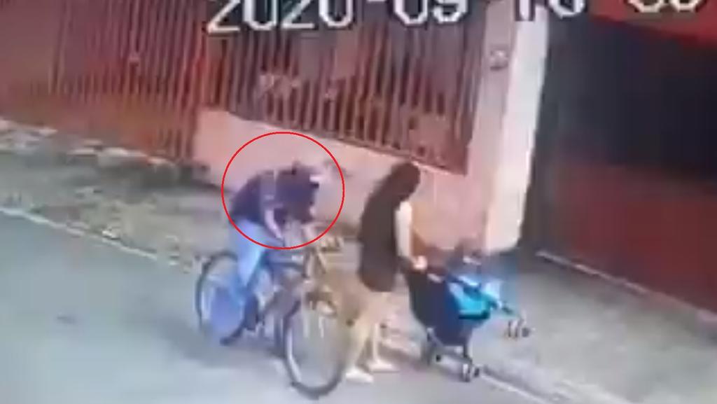 Mujer denuncia agresión por parte de ciclista mientras paseaba con sus hijas