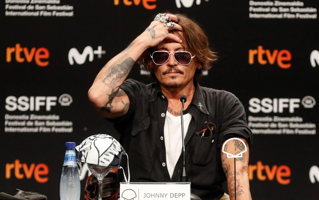 Johnny Depp llama 'comediante de terror' a Donald Trump