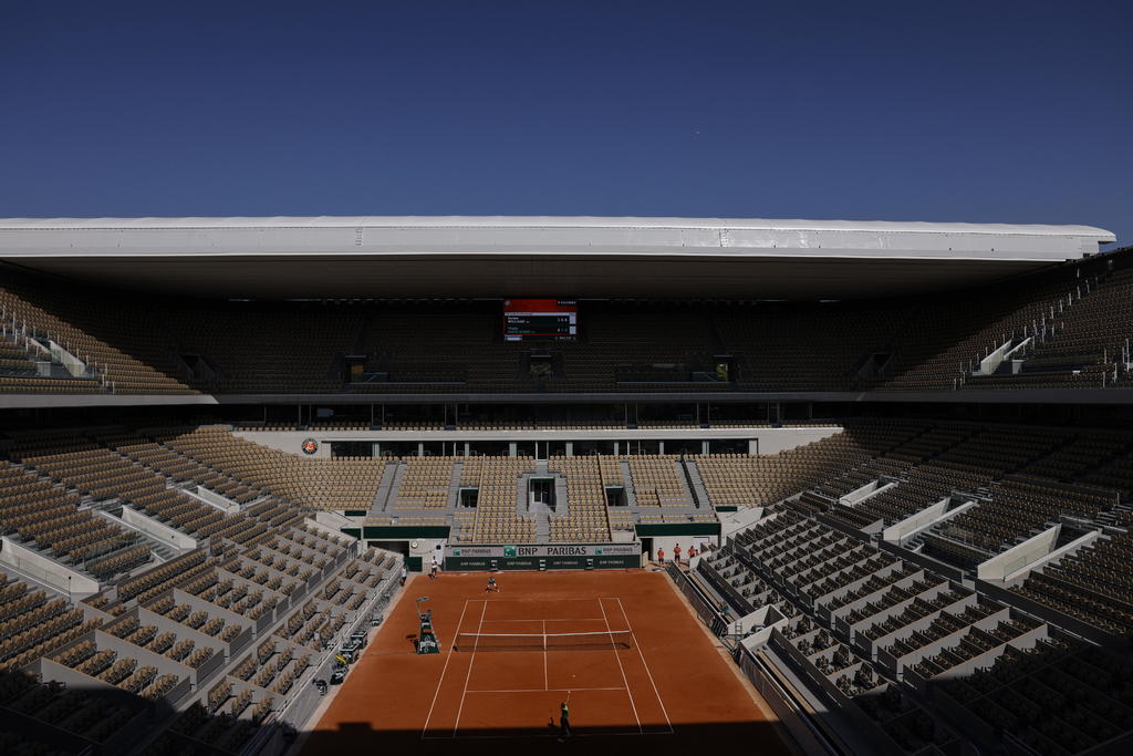 Gobierno francés limita a mil personas el aforo máximo en el Roland Garros