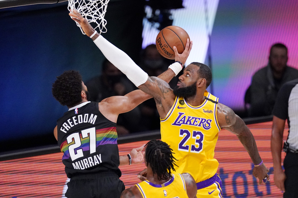 Lakers se colocan a un paso de la final