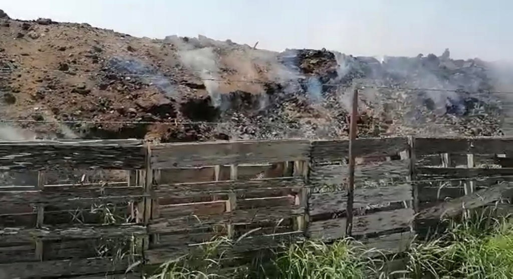 Granja quema estiércol y afecta a vecinos en Frontera