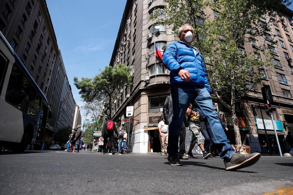 Anuncia Chile desconfinamiento de Valparaíso; mantiene alerta en el sur