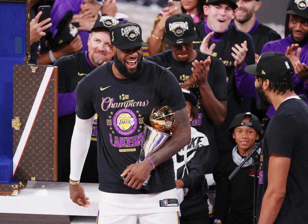 En memoria a Kobe Bryant, Lakers se coronan en NBA