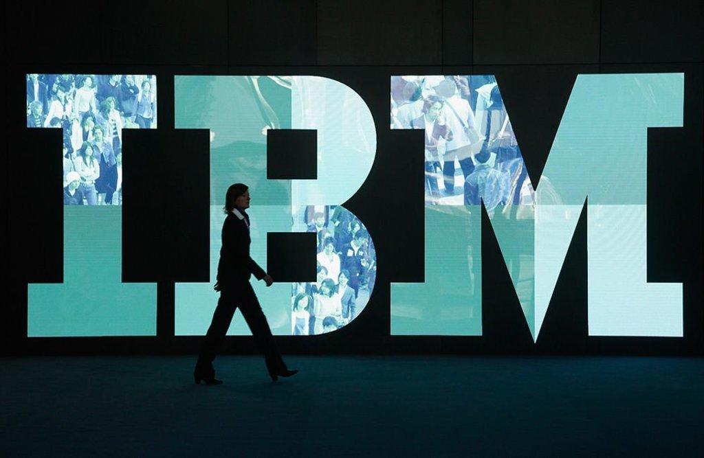 Divide IBM parte de su negocio en una filial; refuerza apuesta por la nube
