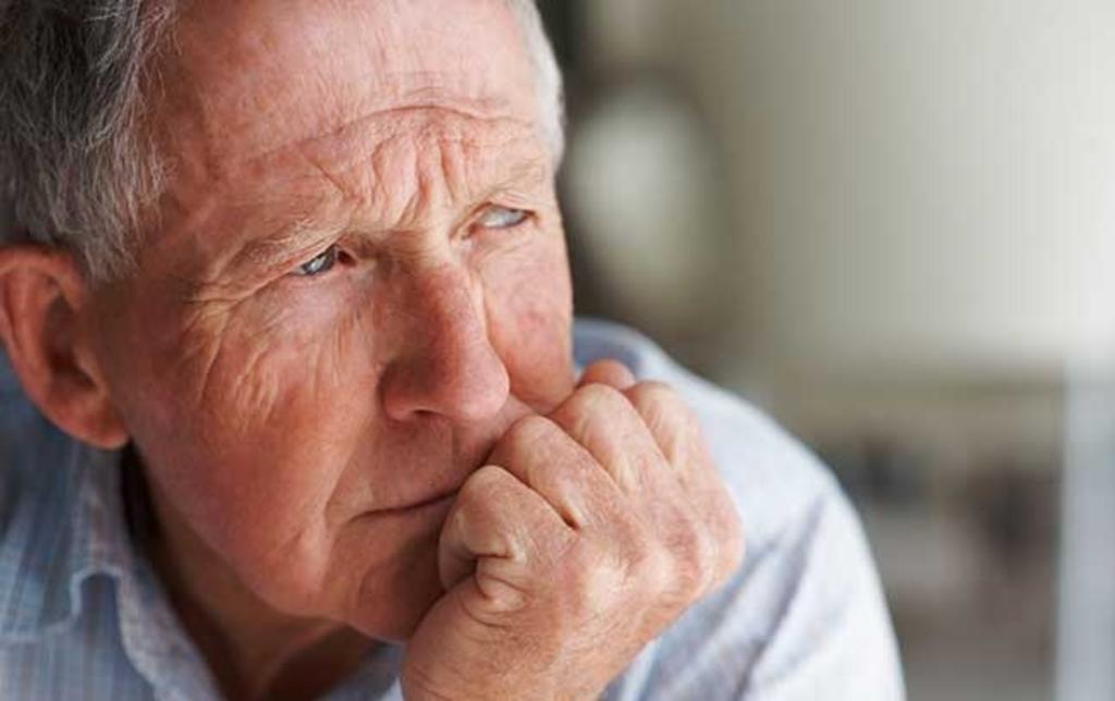 Adultos mayores son propensos a sufrir enfermedades mentales por confinamiento