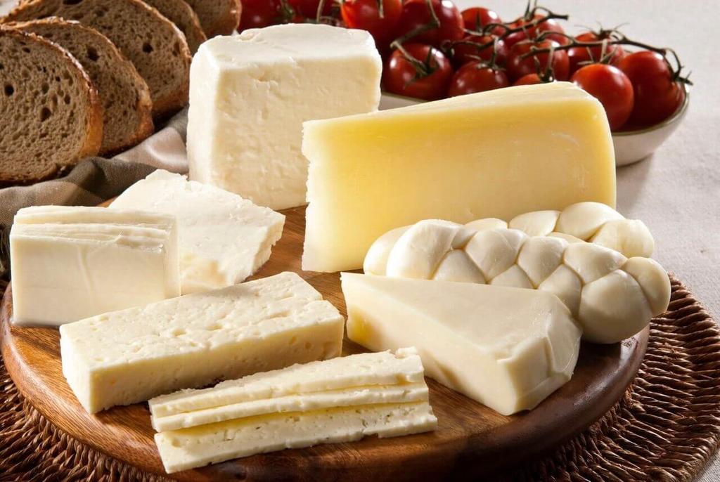 Estos son los 'quesos' y yogurts que sí prohibió Profeco