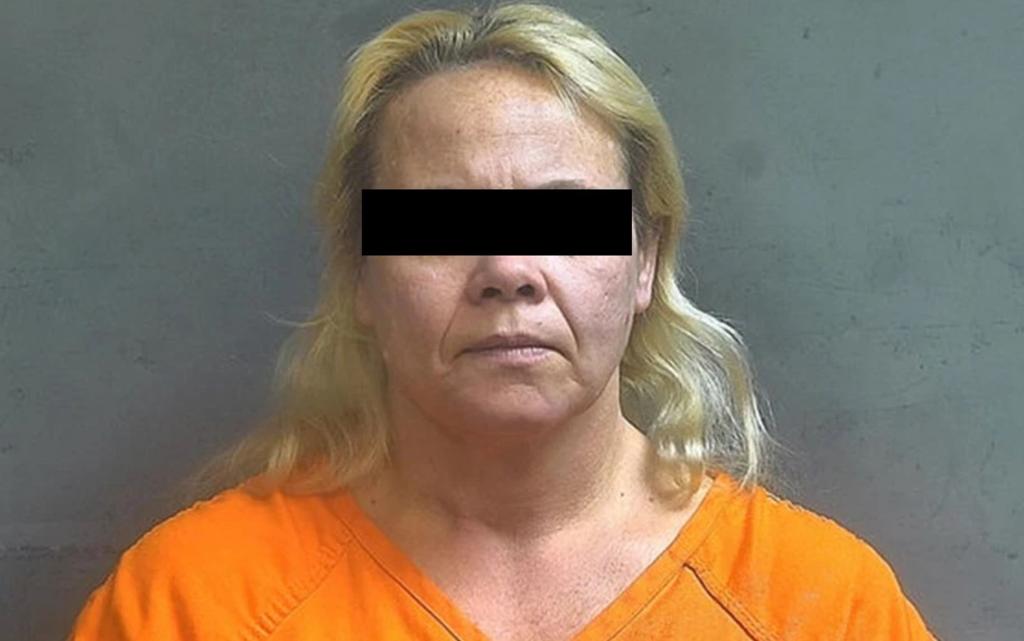 Condenan a mujer a prisión tras quemar a su nieta por ensuciar el sillón