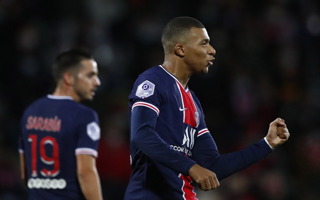 Doblete de Kylian Mbappé en goleada de PSG