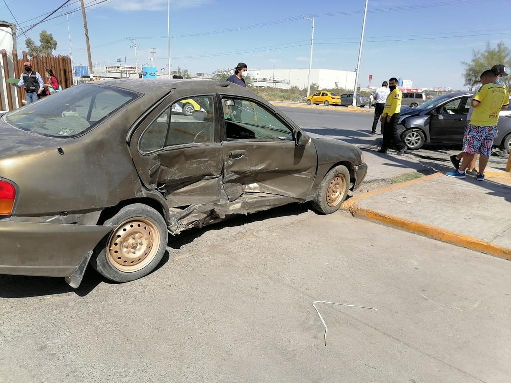 Choque en Diagonal Las Fuentes de Torreón deja daños por $100 mil
