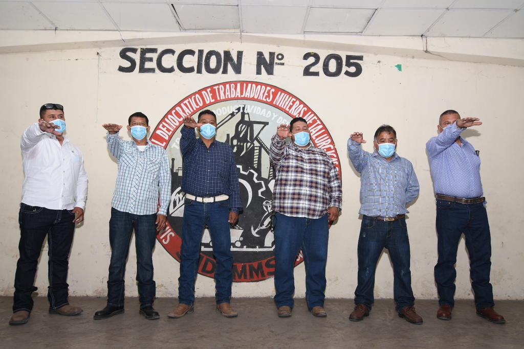 Toman protesta a nuevos líderes mineros en Múzquiz