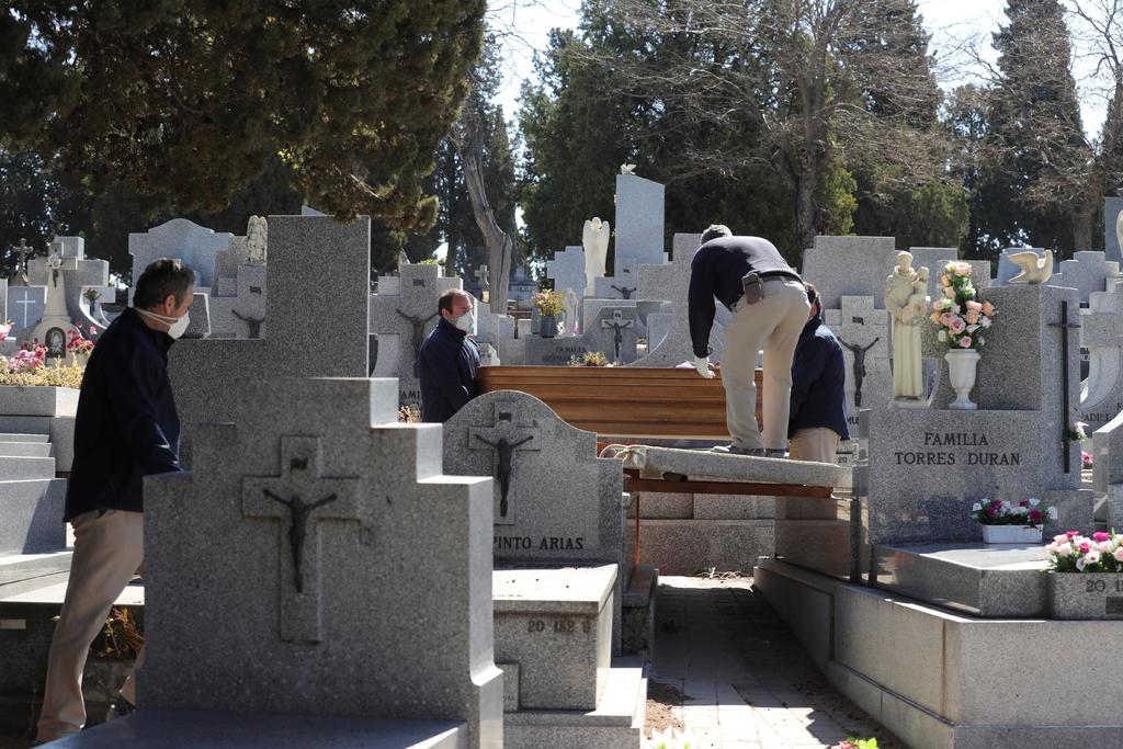 Prohíben la visita a cementerios en Ecuador en Día de los Difuntos