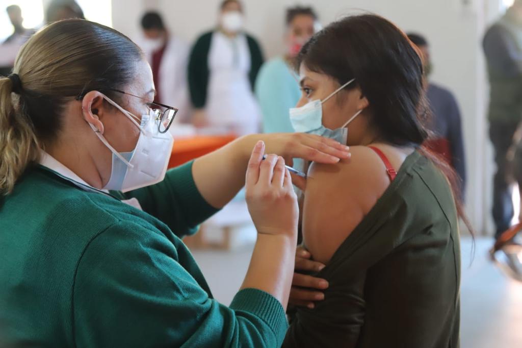 Trabajan en coordinación IMSS y municipio de Acuña en campaña de vacunación