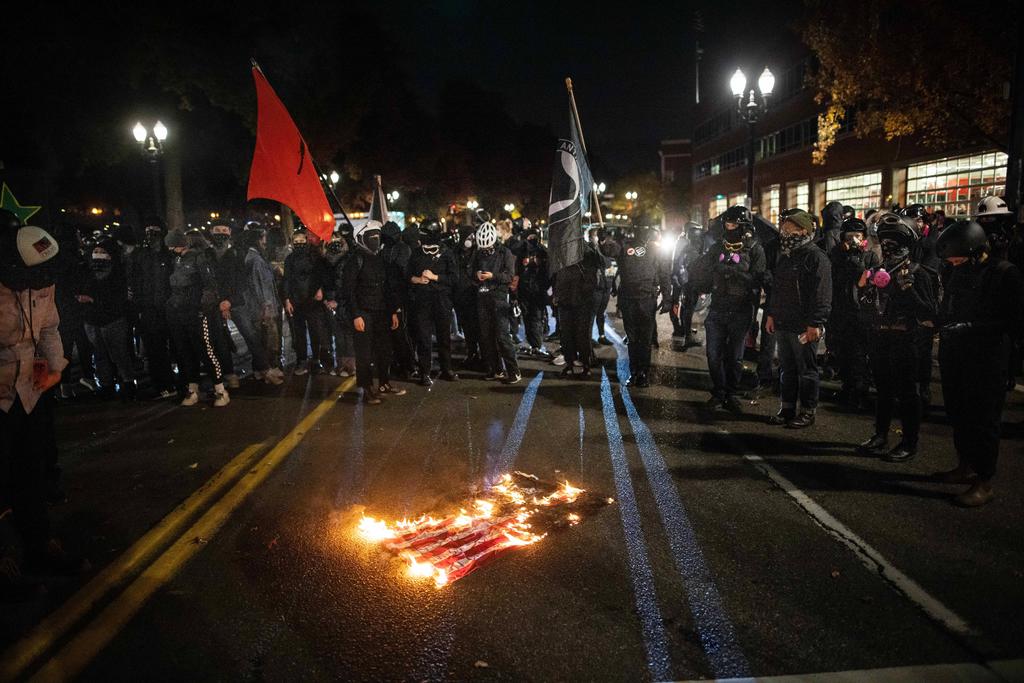 Se realizan decenas de arrestos en protestas tras elecciones de EUA