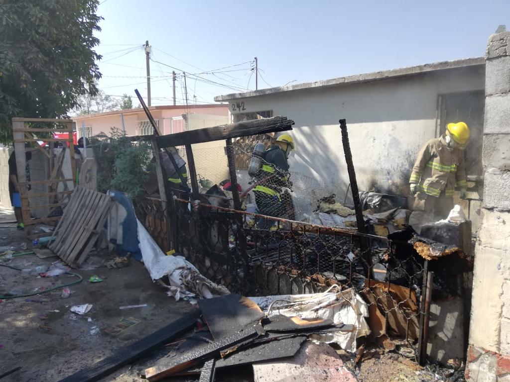 Se incendia domicilio en la colonia Las Alamedas de Torreón
