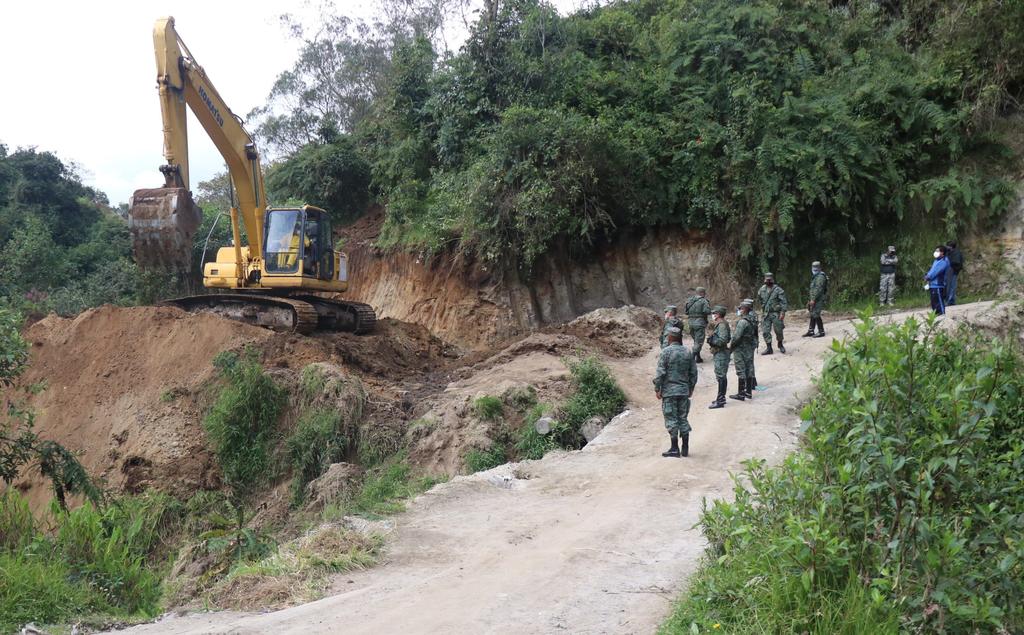 Excavación minera ilegal provoca alud que sepulta a ocho personas en Ecuador