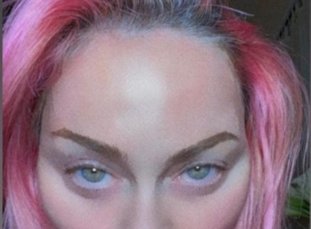 Comparan a Madonna con un alien en nueva fotografía