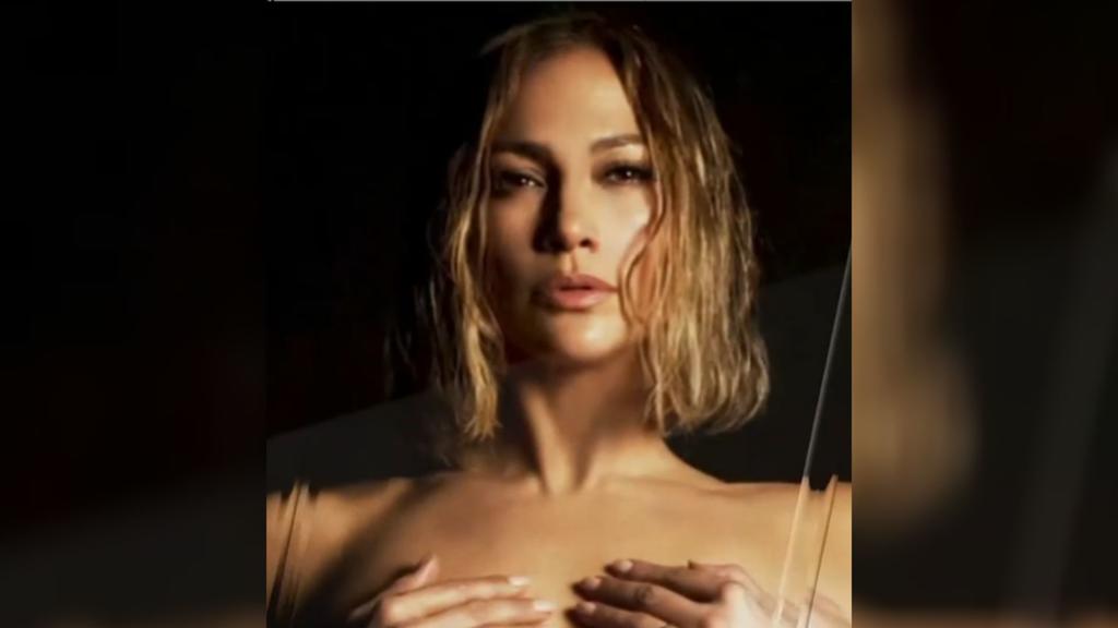 Jennifer Lopez se desnuda para anunciar su nueva producción musical