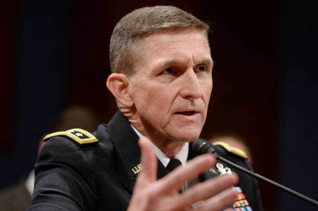 Trump perdona a su primer asesor de Seguridad Nacional, el general Flynn