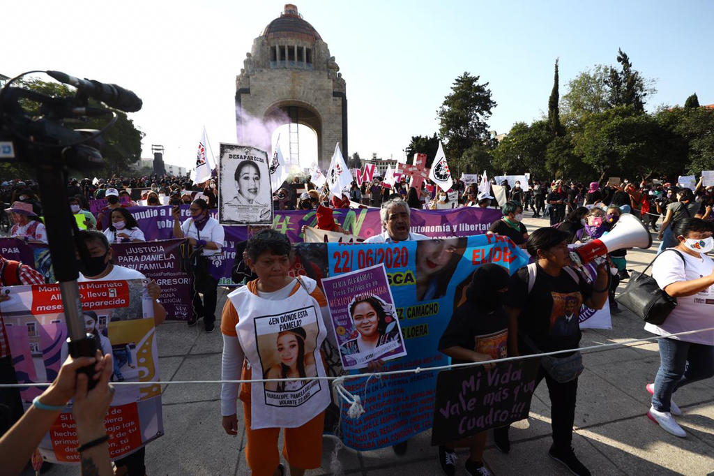 Registran destrozos durante marcha contra violencia de género en CDMX
