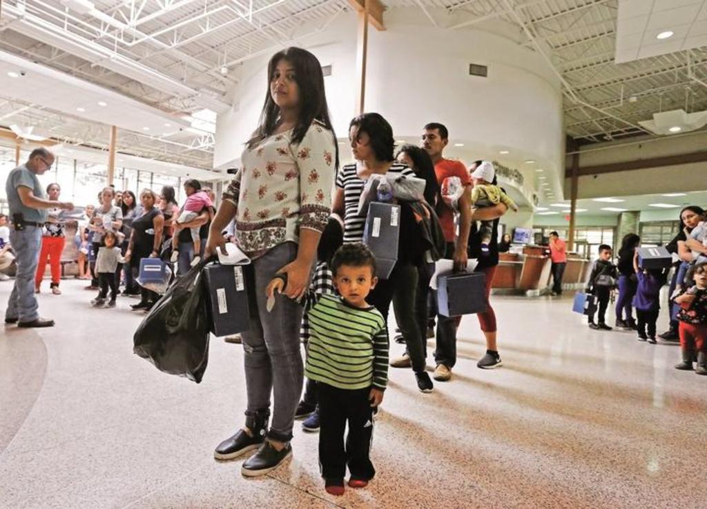 Gobierno de EUA apela orden que prohíbe expulsar a niños migrantes