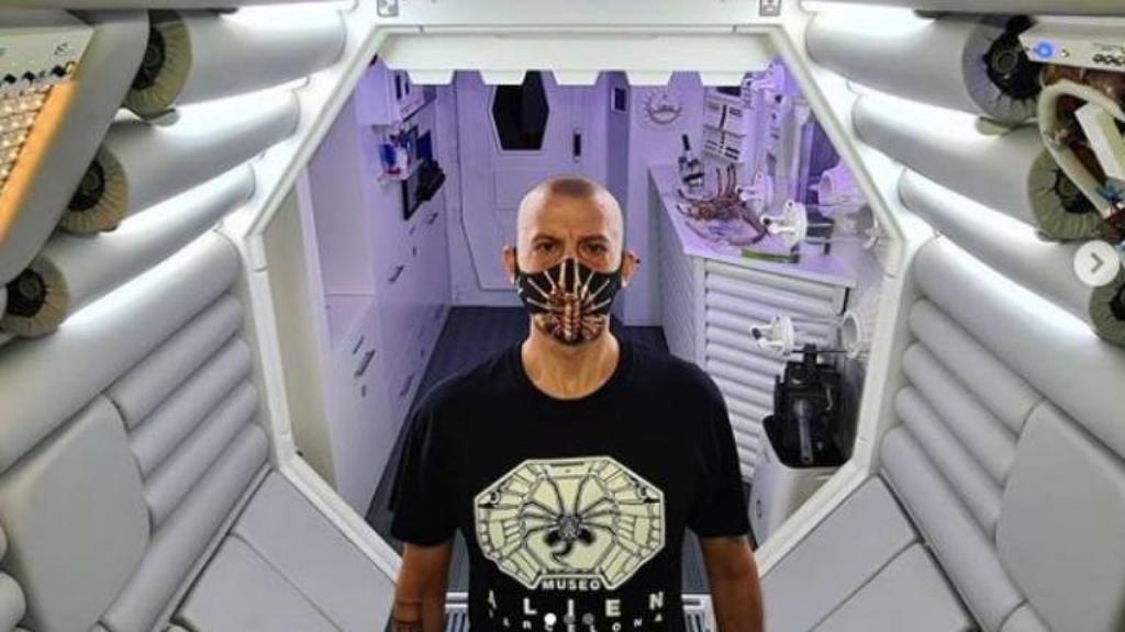 Fan de Alien convierte su departamento en la nave Nostromo