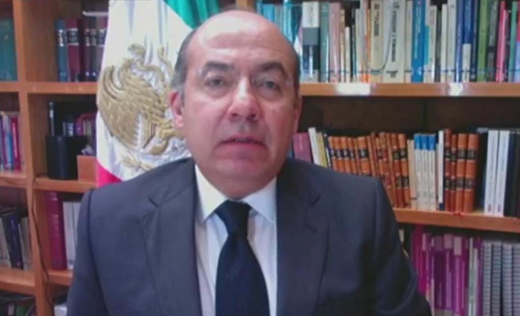 Felipe Calderón calcula 300 mil muertes en México por COVID 'por torpe manejo de pandemia'