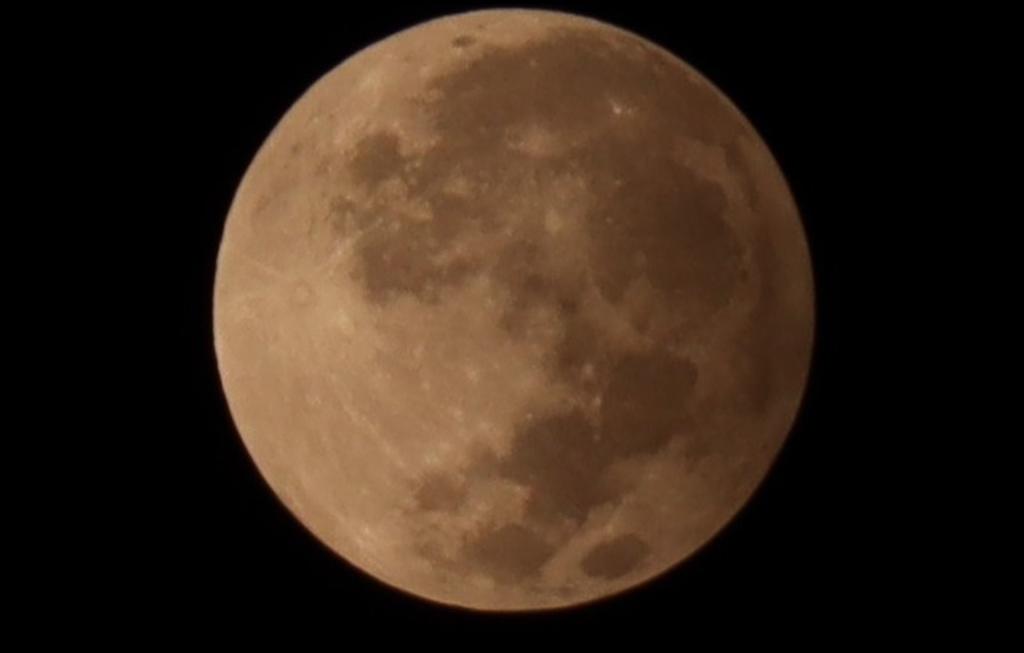 Así se vivió el eclipse lunar penumbral, el último de noviembre
