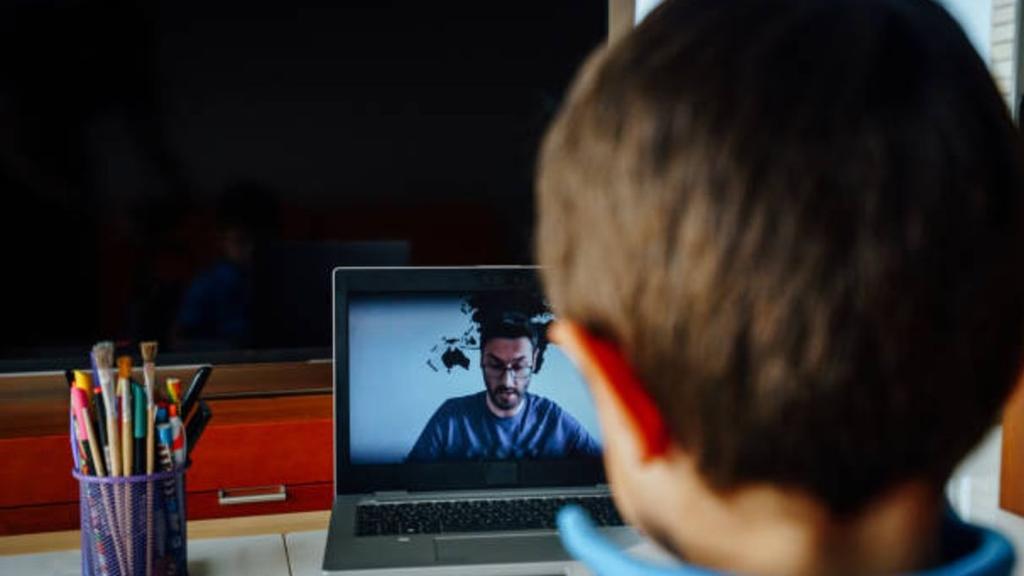Niño se quita la vida durante clase en línea