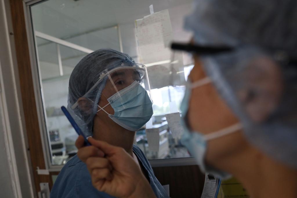 Médicos salvan a bebé que nació de paciente intubada por COVID en Zacatecas