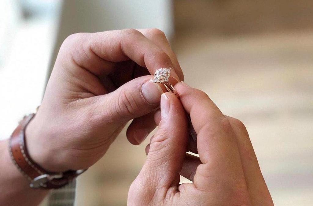 Demanda a su novio por no proponerle matrimonio luego de 8 años juntos