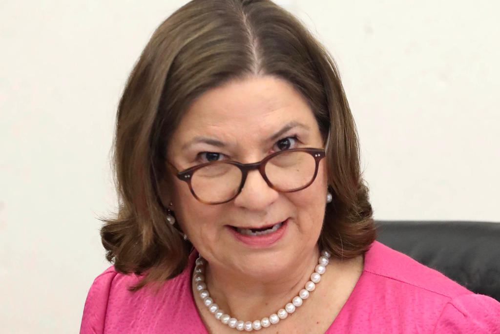 Martha Bárcena felicita a Esteban Moctezuma por designación como embajador