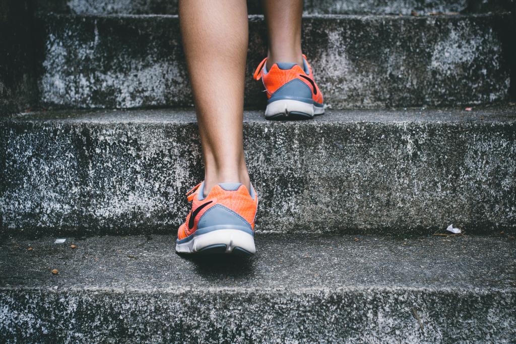 ¿Cómo saber tu estado de salud subiendo y bajando escaleras?