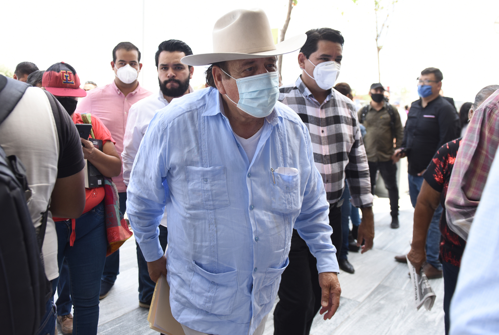 Van por enroques y reelección en Saltillo