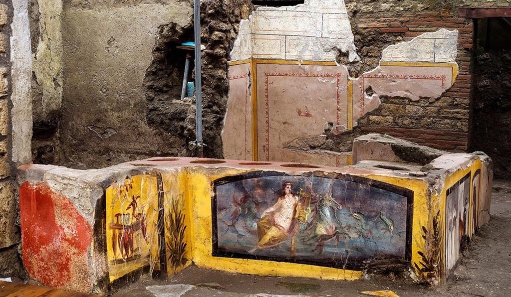 Encuentran antiguo restaurante callejero de Pompeya aún con restos de comida