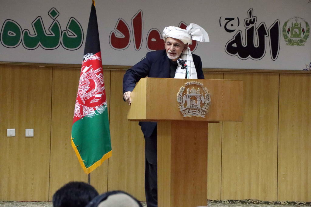 Acepta presidente de Afganistán que negociaciones de paz continúen