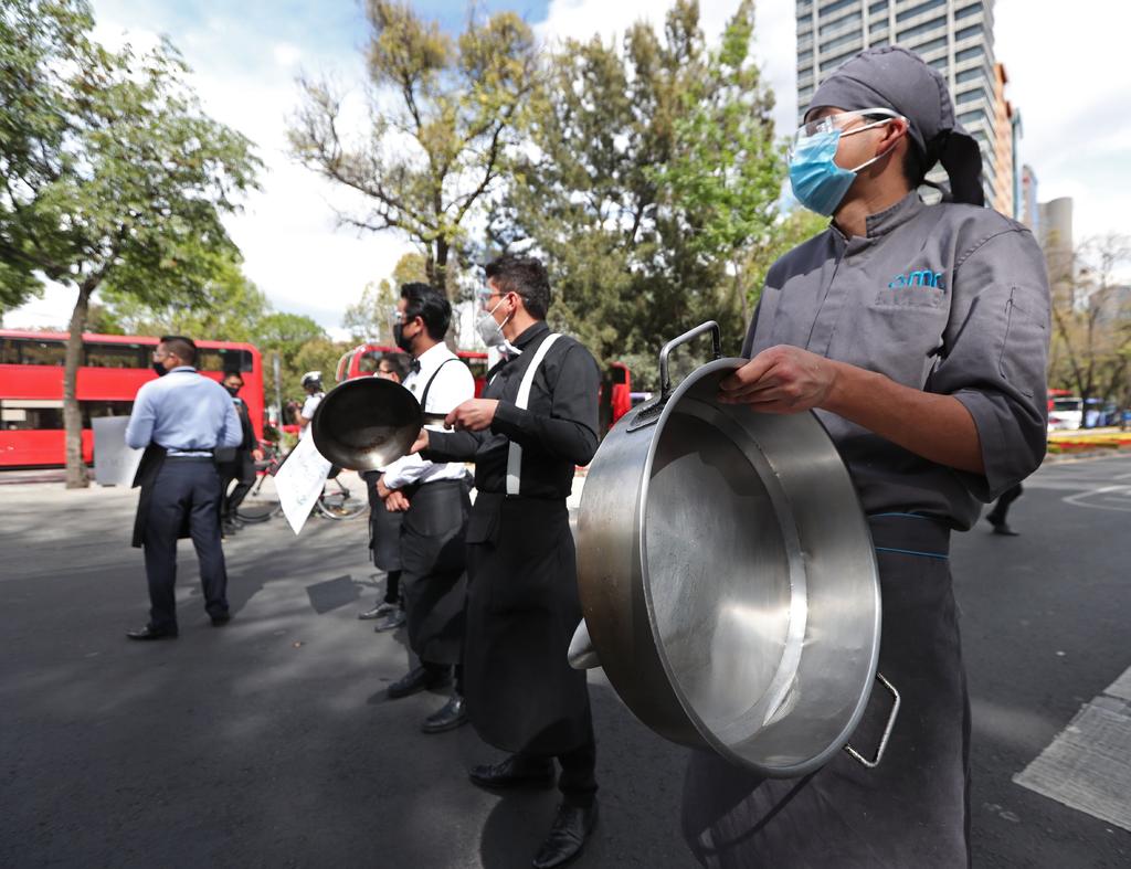 A falta de apoyo, restaurantes de CDMX demandan reapertura pese a pandemia