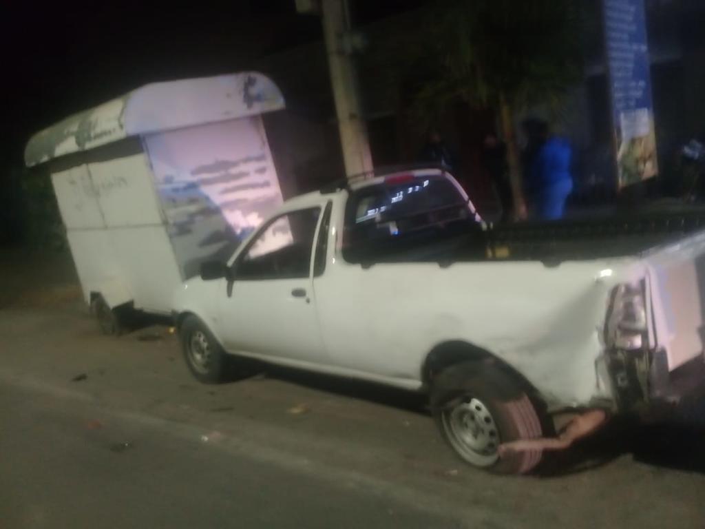 Conductor en estado de ebriedad choca contra vehículos estacionados en Torreón