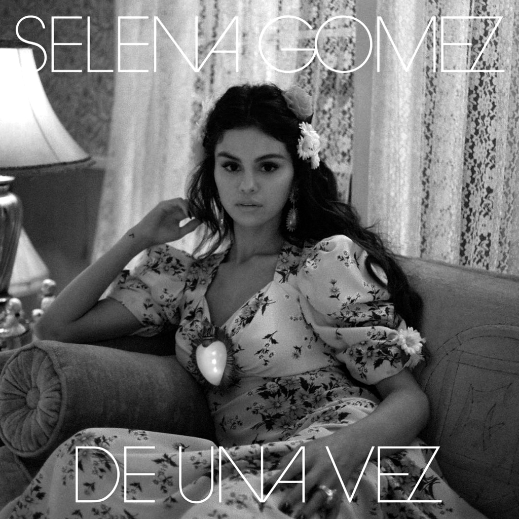 Selena lanza tema en español