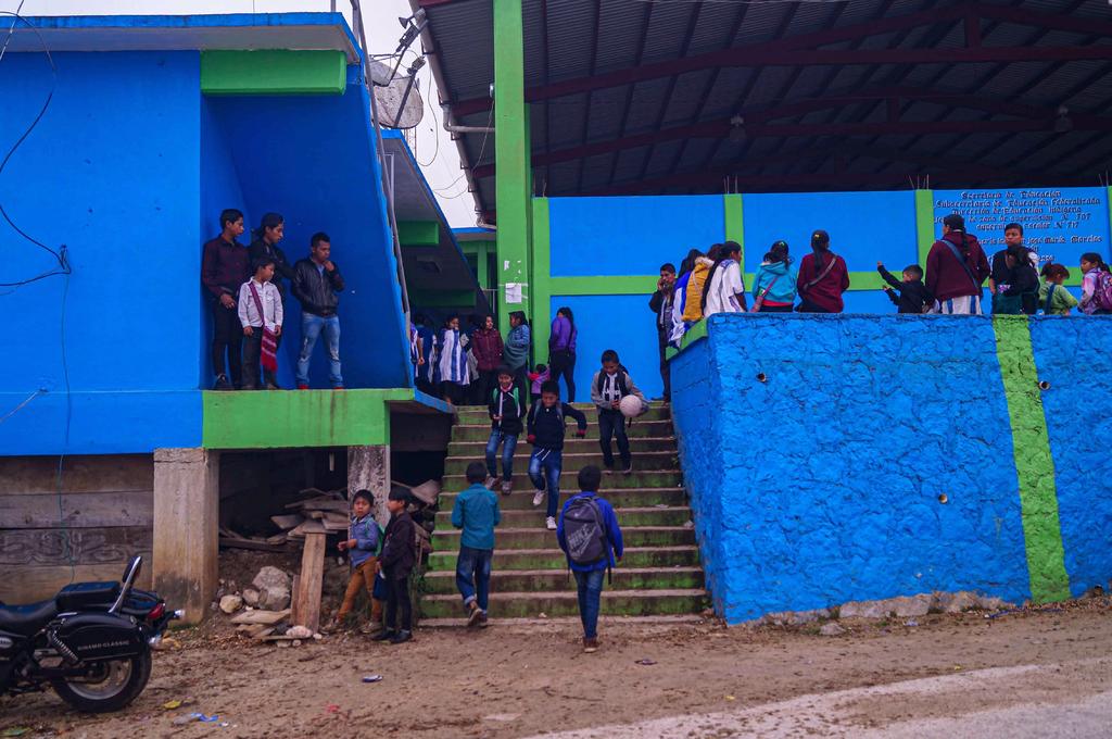 Mantienen clases presenciales en Chiapas pese a regreso a semáforo amarillo
