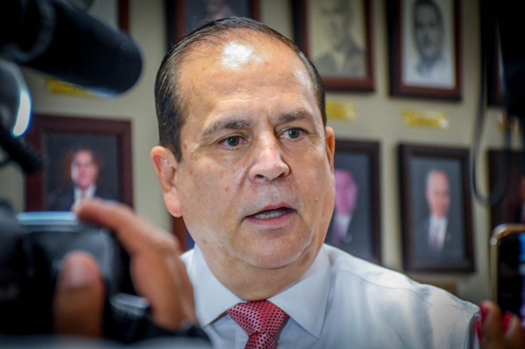 Detalla alcalde de Piedras Negras acuerdo de reducir horario de negocios no esenciales