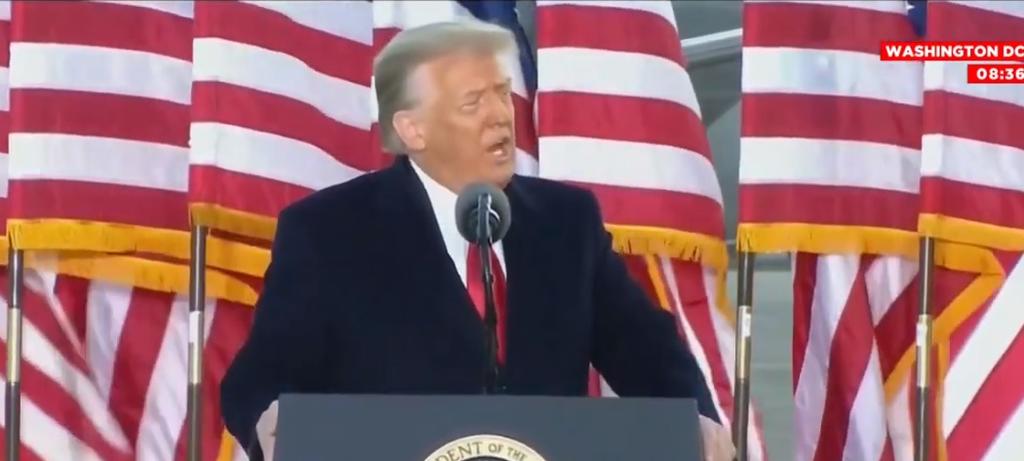 'Volveremos pronto', dice Trump en último discurso como presidente