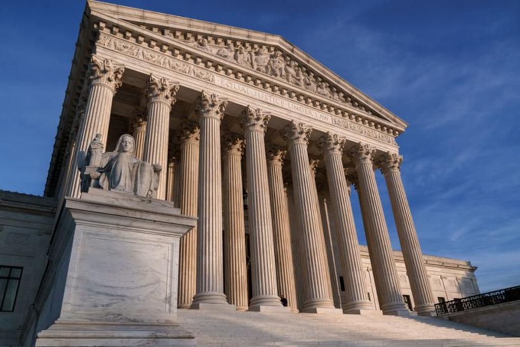 Reportan amenaza de bomba en la Corte Suprema de EUA