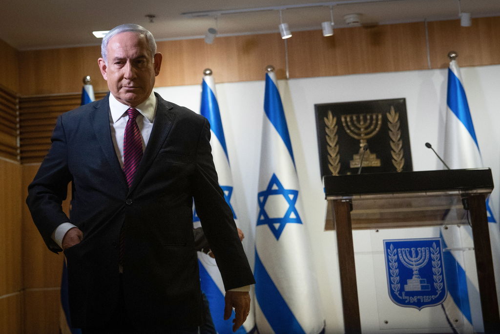 Netanyahu da un giro a su campaña
