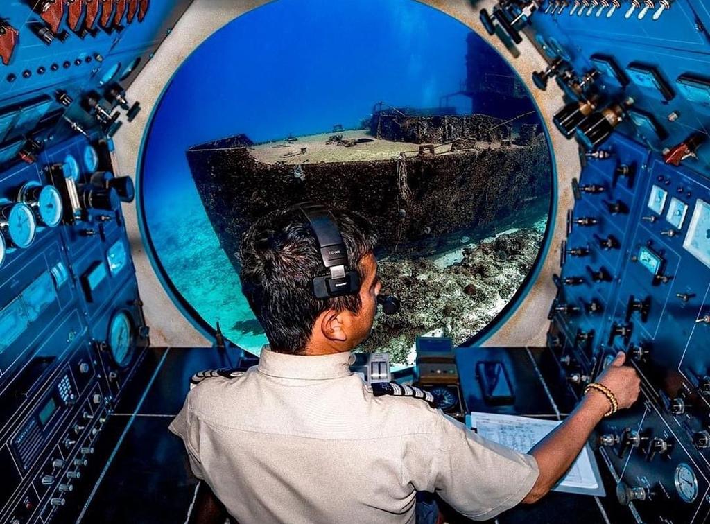 Conoce las profundidades del mar viajando en submarino en Cozumel