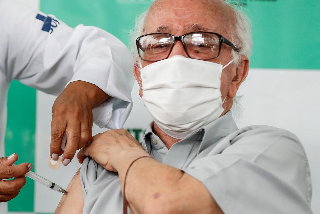 Analizan en La Laguna posibles puestos de vacunación contra COVID para adultos mayores