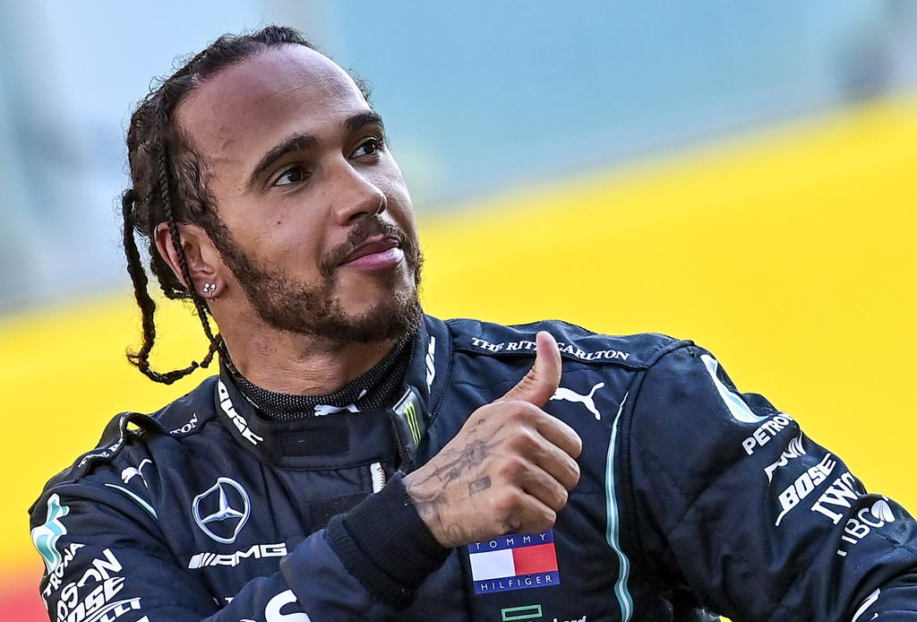Lewis Hamilton renueva su contrato con Mercedes